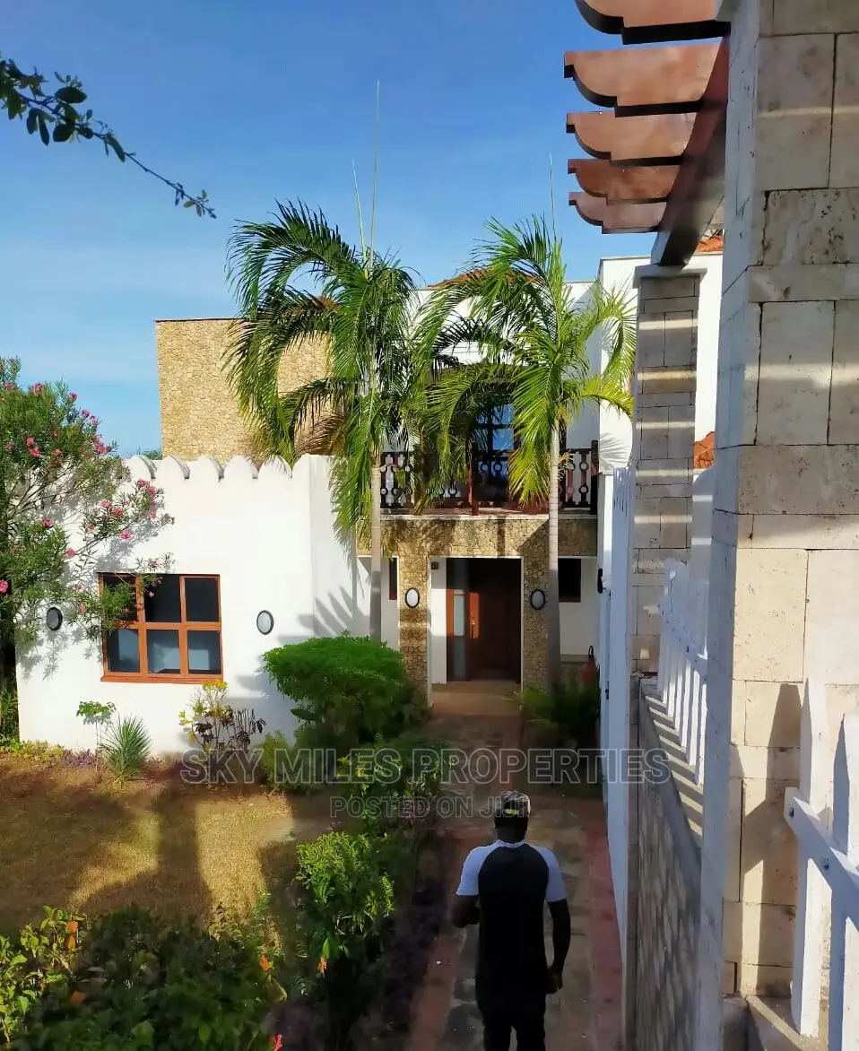 Beach Villas Kikambala for Holiday Rentals