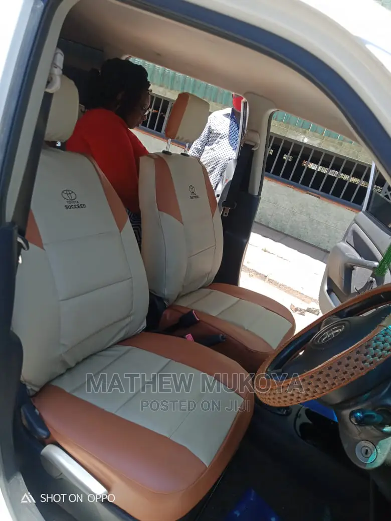 Succeed Toyota Seat Covers