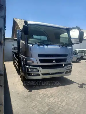Mitsubishi Fuso Tipper 2014 Silver For Sale