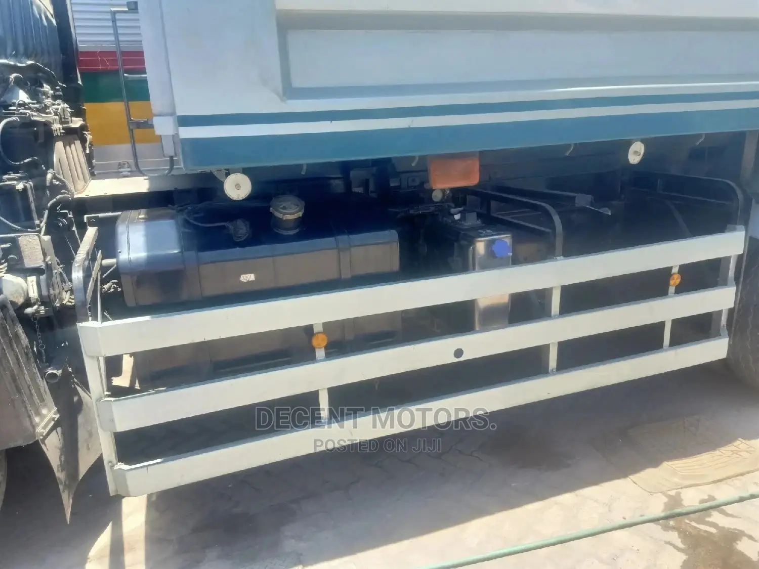 Mitsubishi Fuso Tipper 2014 Silver For Sale