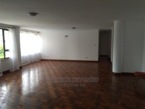 Exactive 3bedroomed Apartment With DSQ to Let - thumbnail 3