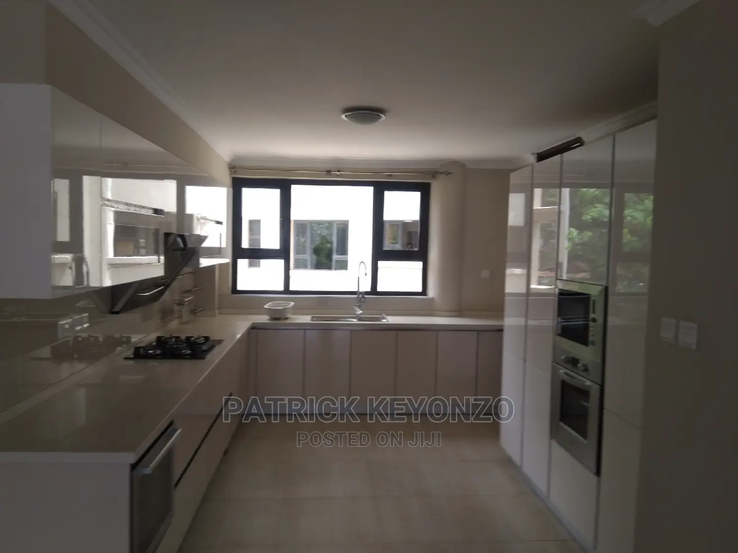 Exactive 3bedroomed Apartment With DSQ to Let