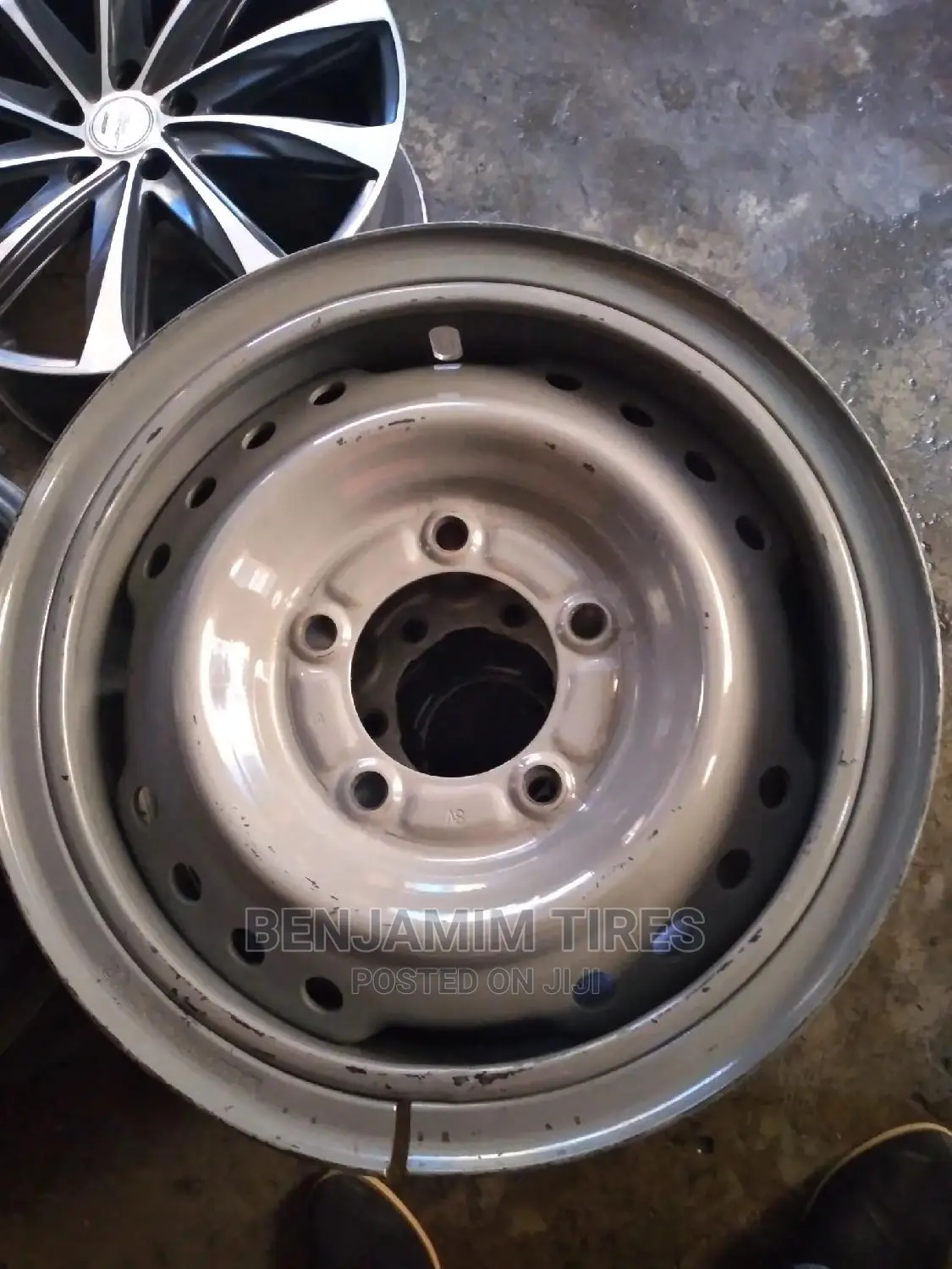 Original Rim Size 16 Inch for Landcruiser Tubetype.