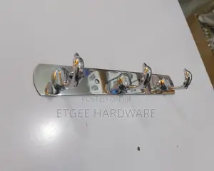 3 Hook Rail