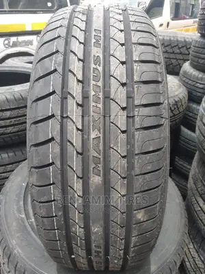 Maxtrek Low Profile Tires Sizes 215/55r17 Tubeless.