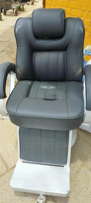 Local Barber Seat - thumbnail 2