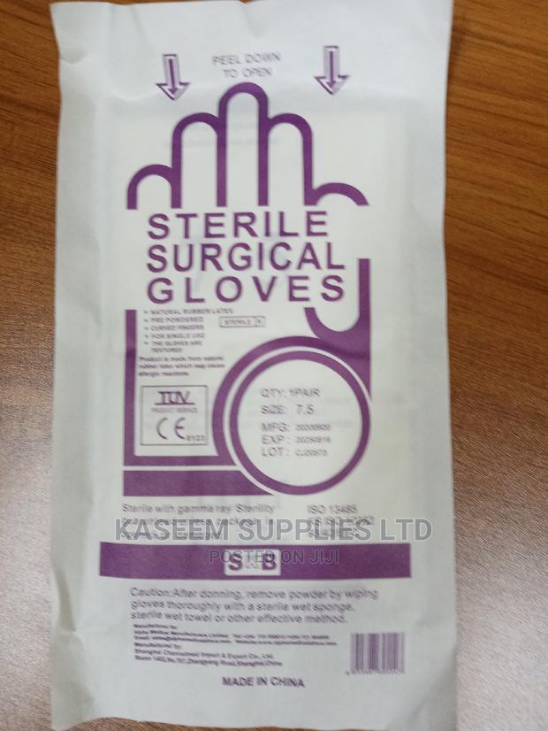 Sterile Medical Gloves Pair - main view