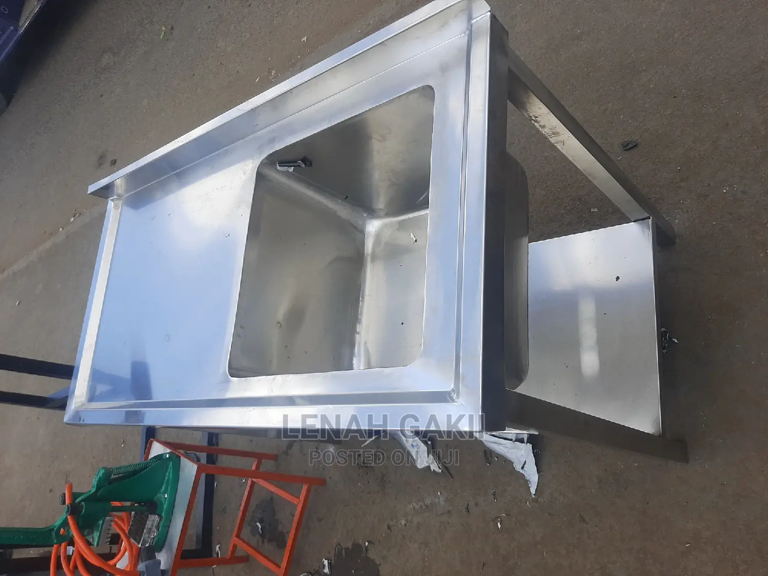 Stainless Steel Kitchen Sink