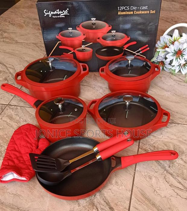 12 Die-Cast Cookware - thumbnail 2