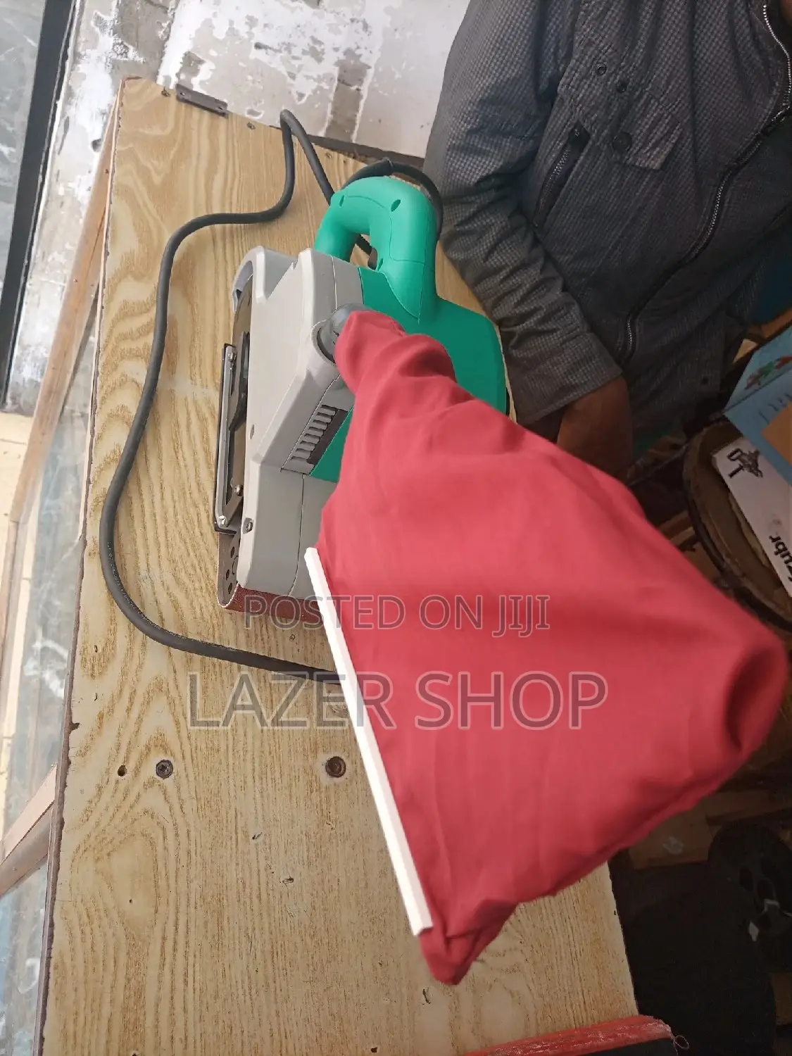 DCA Belt Sander