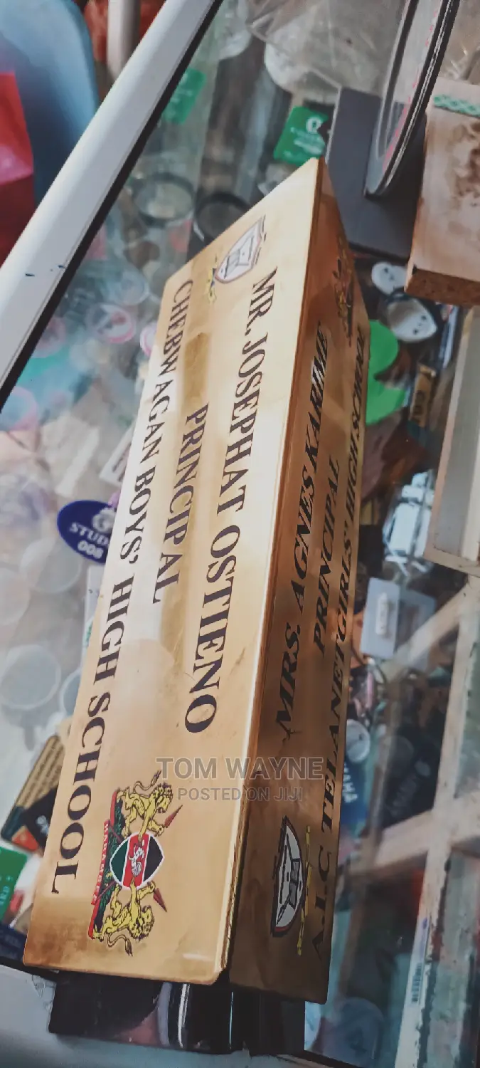 Table Name Plate Engraving and Printing