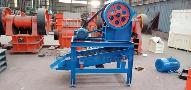 Small Electric Motor Jaw Crusher With Vibrating Screen