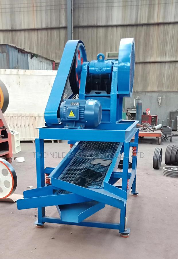 Small Electric Motor Jaw Crusher With Vibrating Screen - thumbnail 2