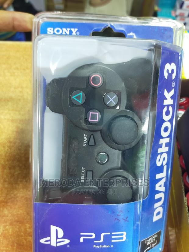 Sony Dual Shock 3 Pad - main view