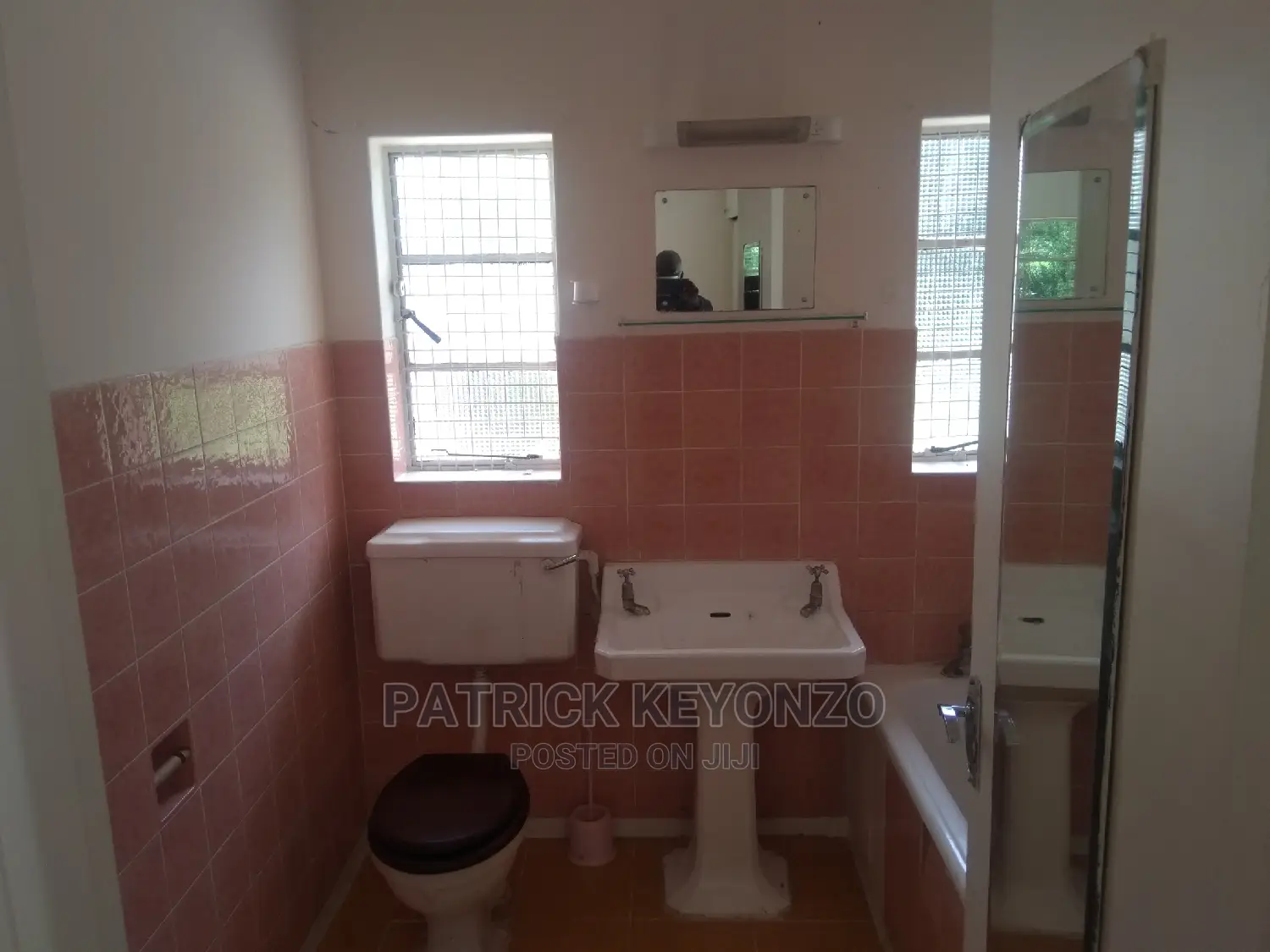 Spacious 1bedroomed Bunglow to Let