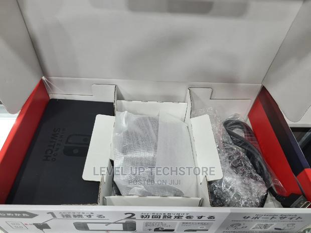Nintendo Switch Pre-Owned Console System - Slightly Used - thumbnail 3