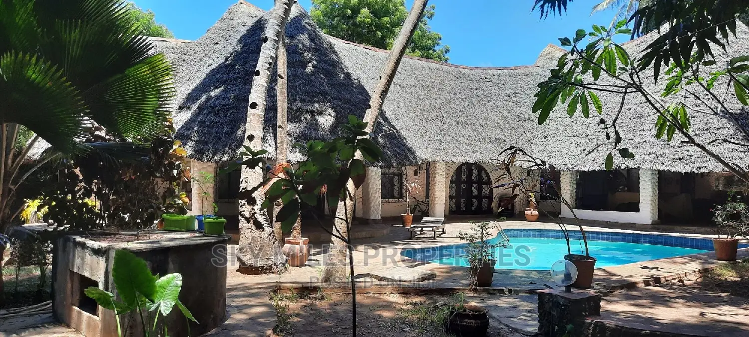 3bdrm Villa in La Marina, Mtwapa for Sale
