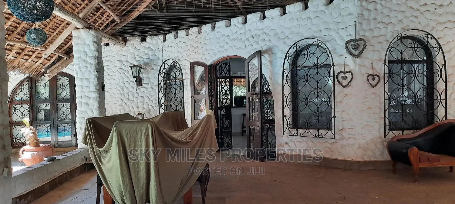 3bdrm Villa in La Marina, Mtwapa for Sale