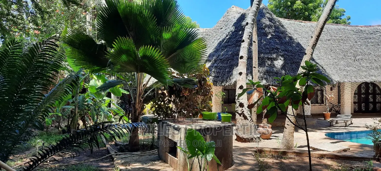 3bdrm Villa in La Marina, Mtwapa for Sale