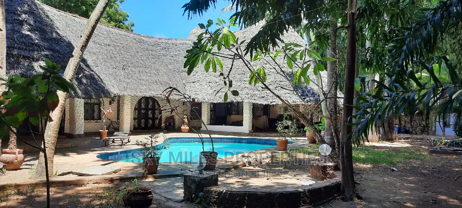 3bdrm Villa in La Marina, Mtwapa for Sale