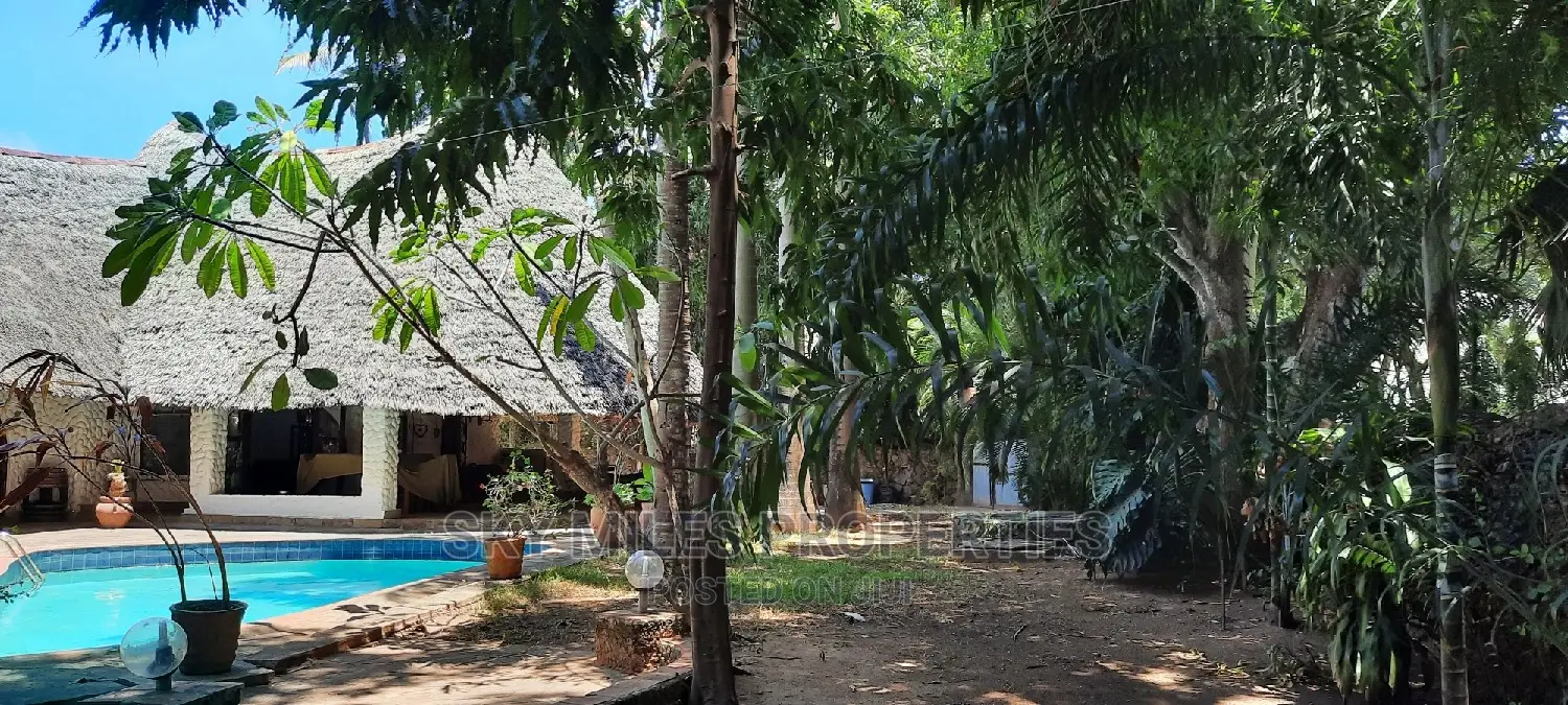 3bdrm Villa in La Marina, Mtwapa for Sale