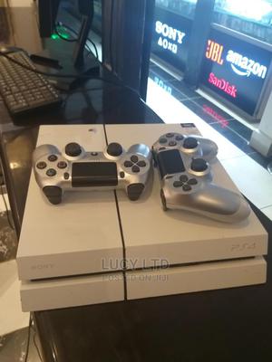 Pre-Owned Chippable Ps4 With Two Controller - main view