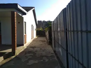 Spacious 4bedroomed Bunglow With Dsq for Sale