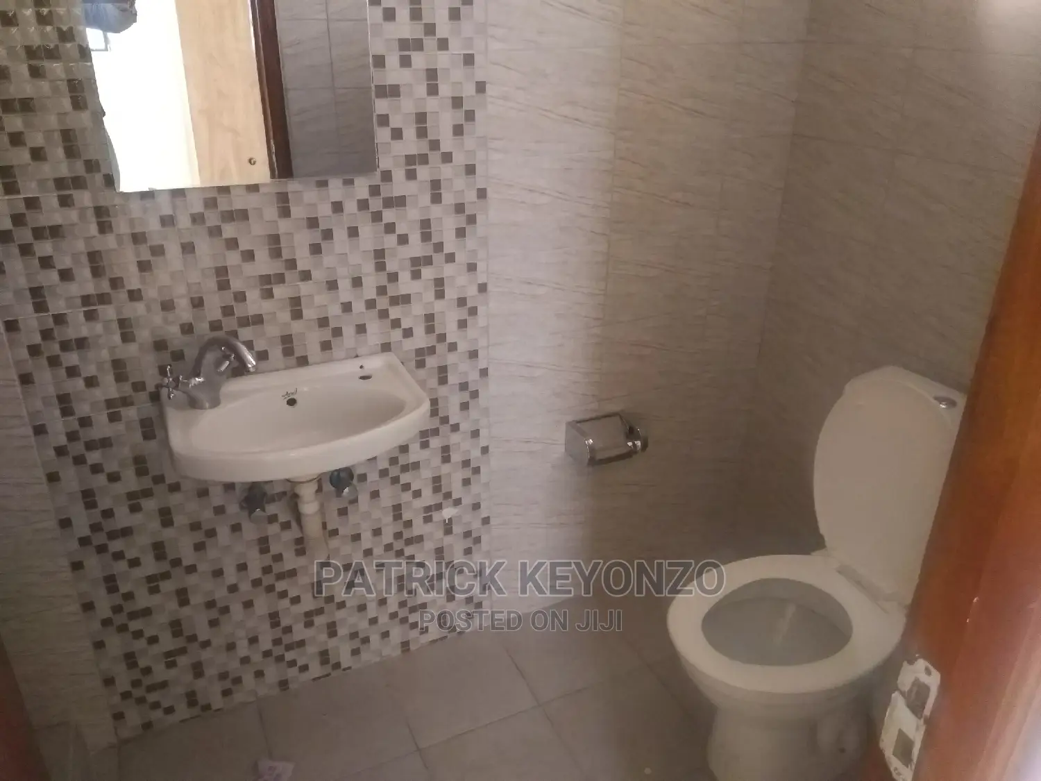Spacious 4bedroomed Bunglow With Dsq for Sale