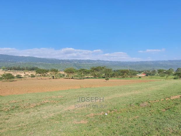 Mai Mahiu- Naivasha Highway 5 Acres Touching Tarmac - thumbnail 9