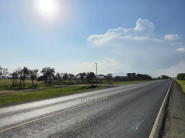 Mai Mahiu- Naivasha Highway 5 Acres Touching Tarmac - thumbnail 10
