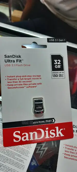 32 GB Sandisk Ultra Fit USB 3.1 Flash Drive.
