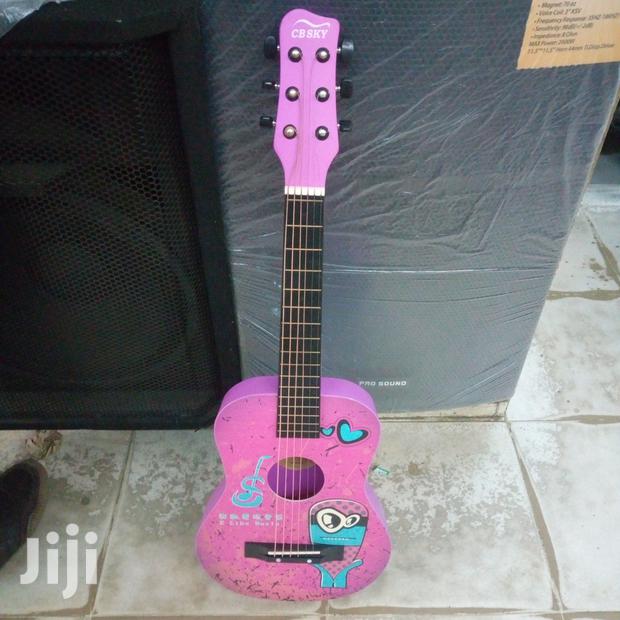 Acoustic Guitar - main view