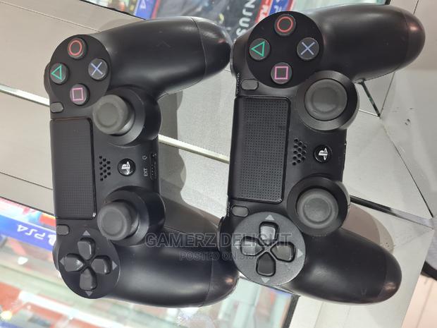 Original Ex Uk Ps4 Controllers - thumbnail 2