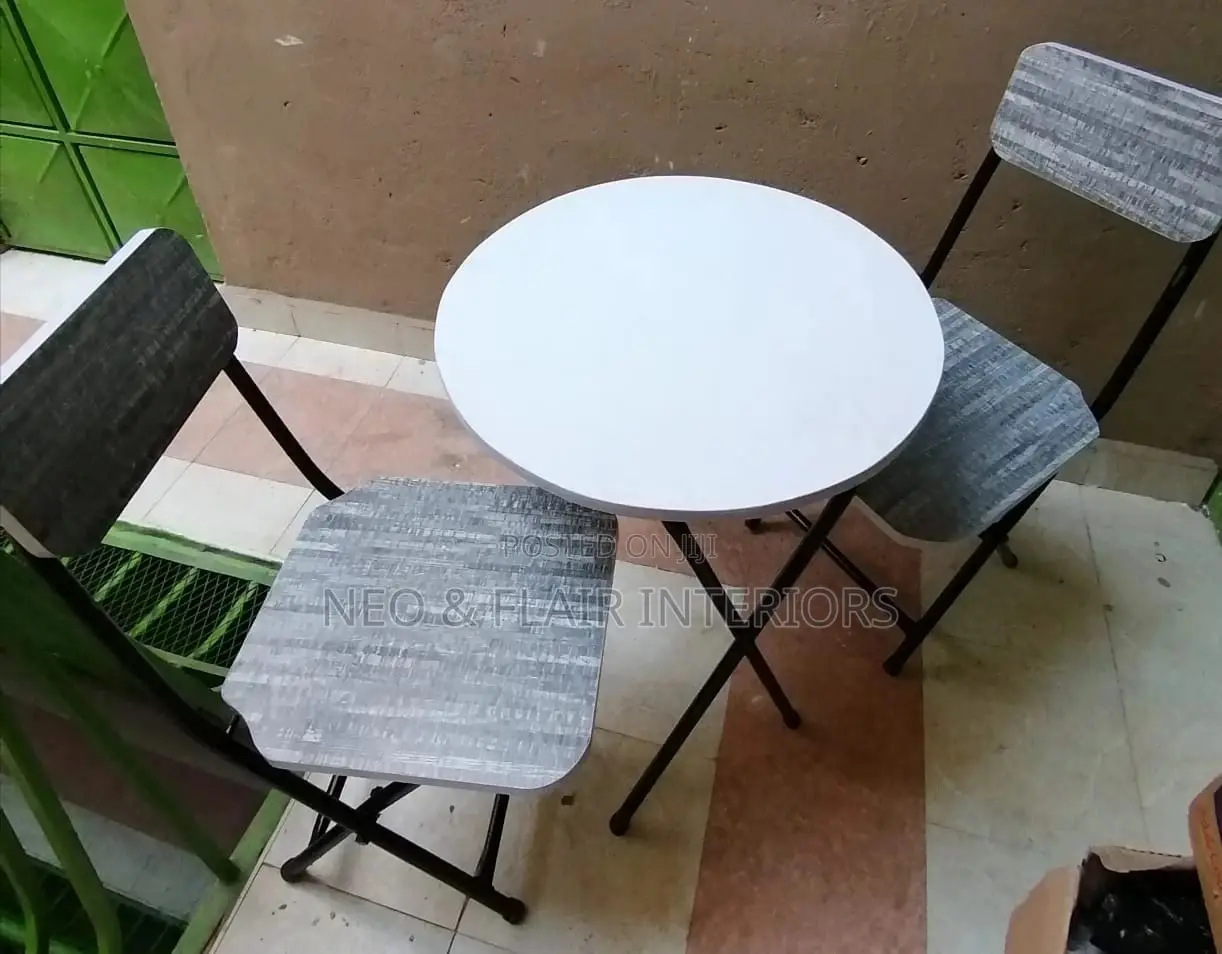 Foldable Dinning/Balcony Table