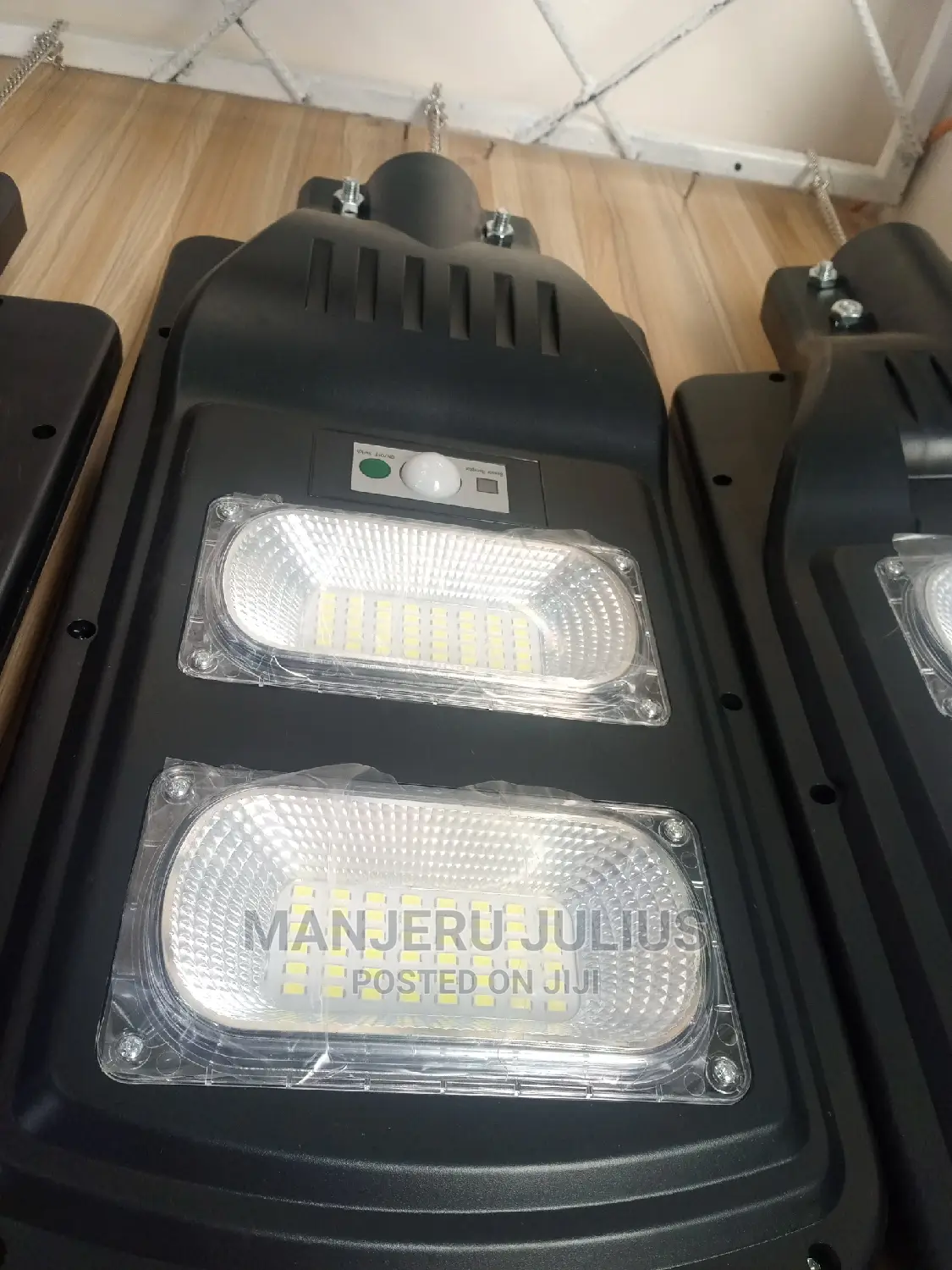 60 Watts Solar Streetlight