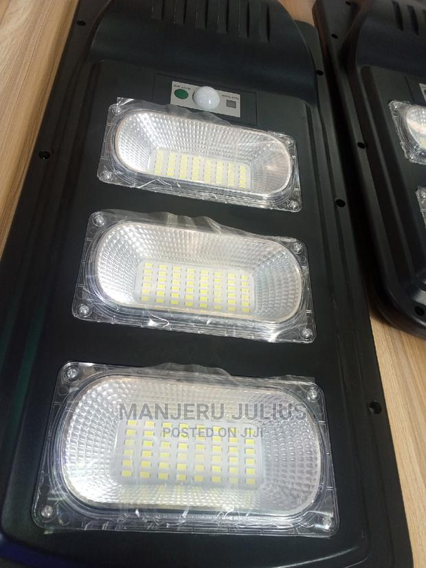 90 Watts Solar Streetlight - thumbnail 3
