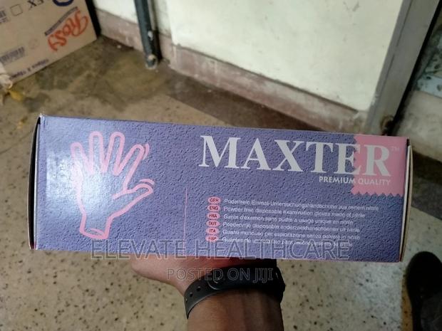 Nitrile Gloves - main view