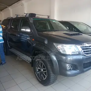 Toyota Hilux 2014 SR Gray
