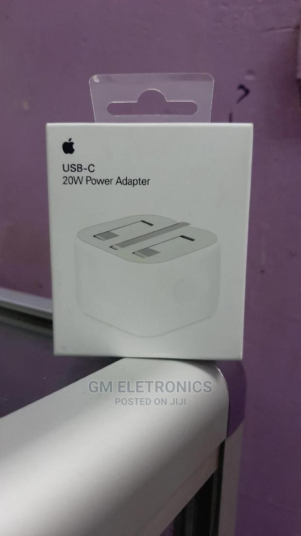 USB-C 20 W Power Adapter . - thumbnail 4