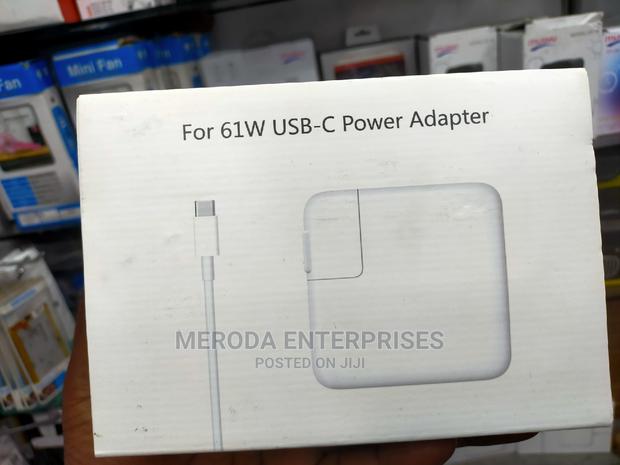 61w Usb-C Power Adapter - thumbnail 2