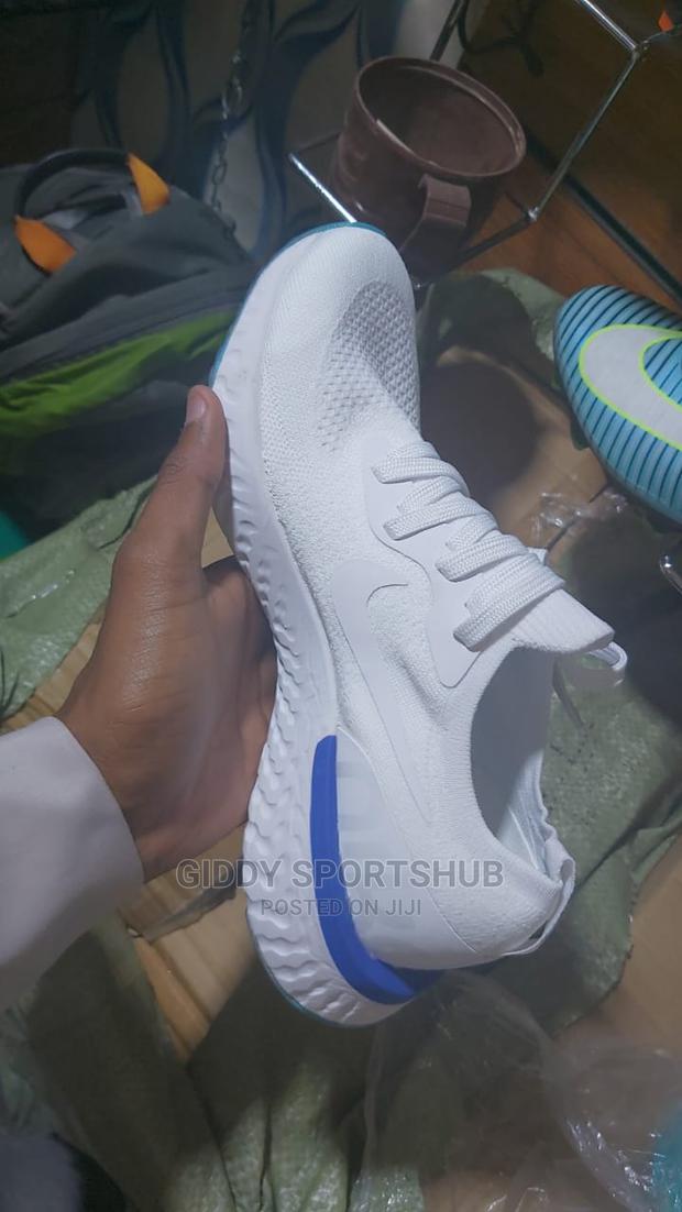 Running Shoes - thumbnail 2