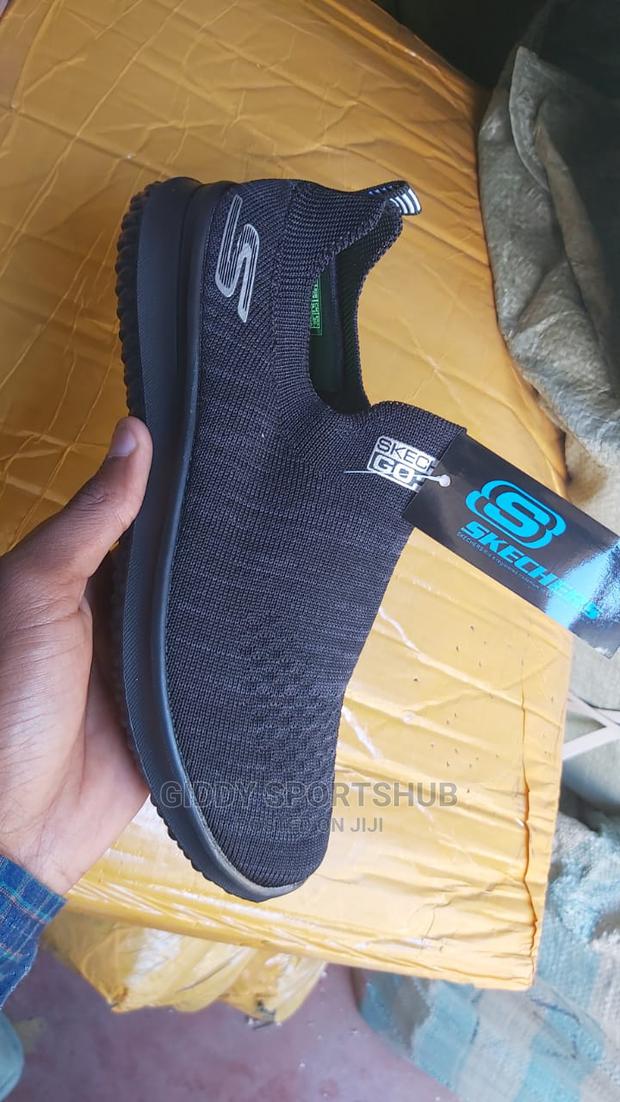 Running Shoes - main view