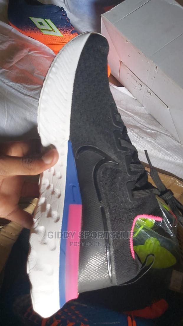 Running Shoes - thumbnail 5