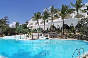 8acres Front Row Beach Hotel for Sale - thumbnail 2