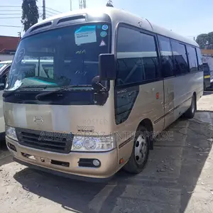 33 Seater Coaster Hino