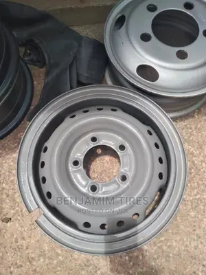 Original Rims Size 16 Inch for Landcruiser.
