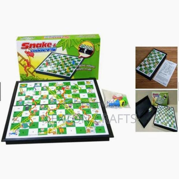 Snake And Ladders Boards Game - main view