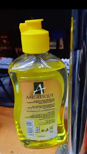 Angelique Massage Aromatherapy Sweet Almond Oil 300ml