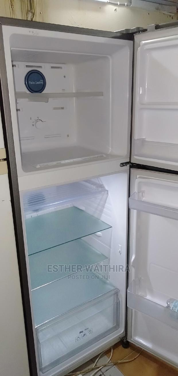 Samsung Fridge - thumbnail 4