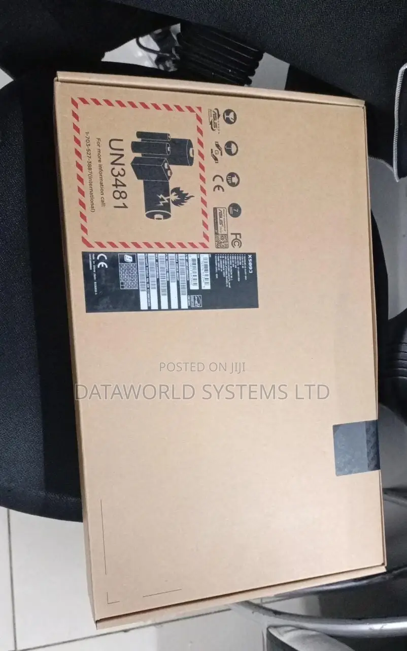 New Laptop Lenovo 4GB Intel Core I3 1T